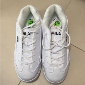White fila shoes